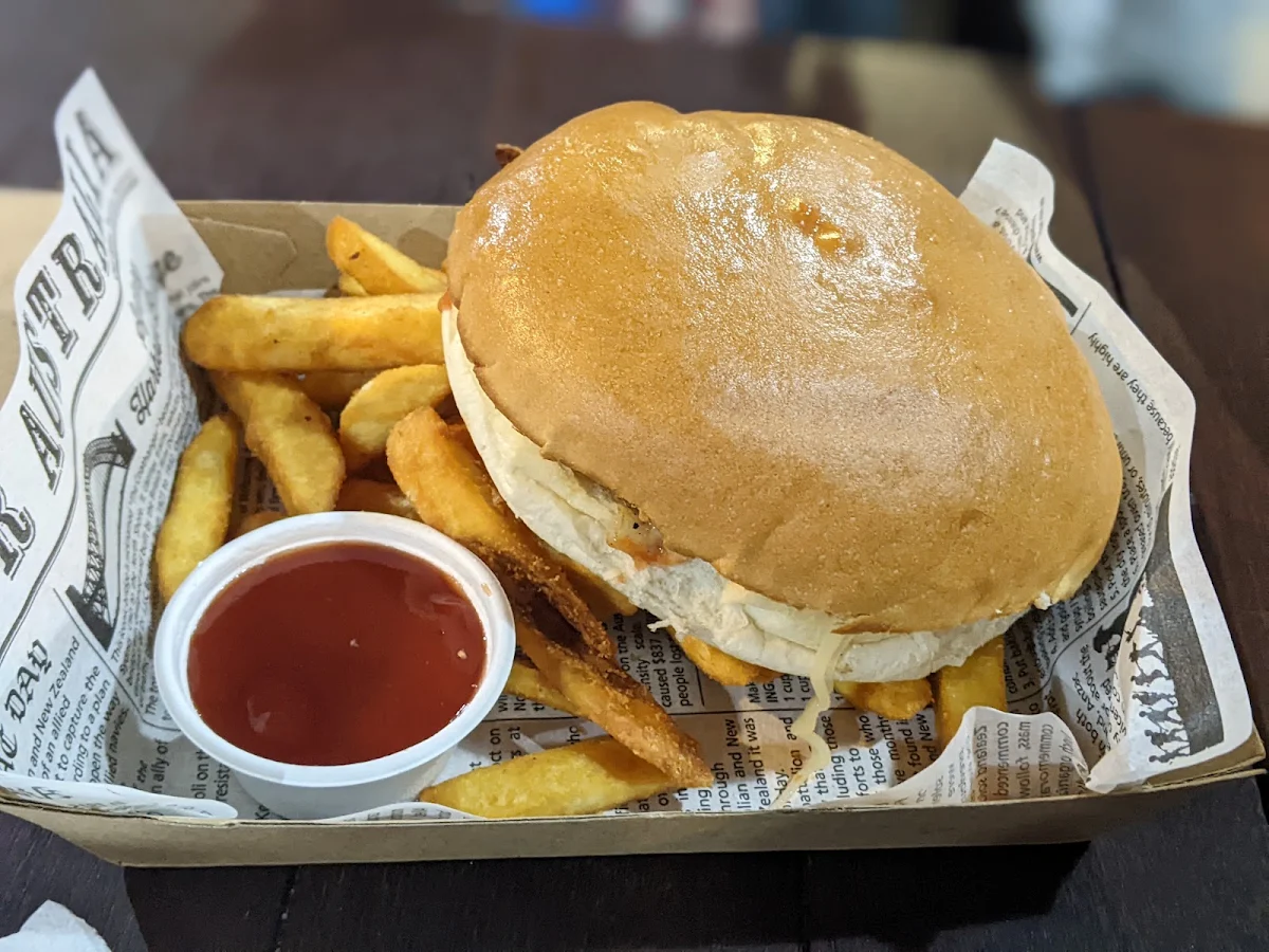 Kids Cheeseburger, Bundalong Tavern