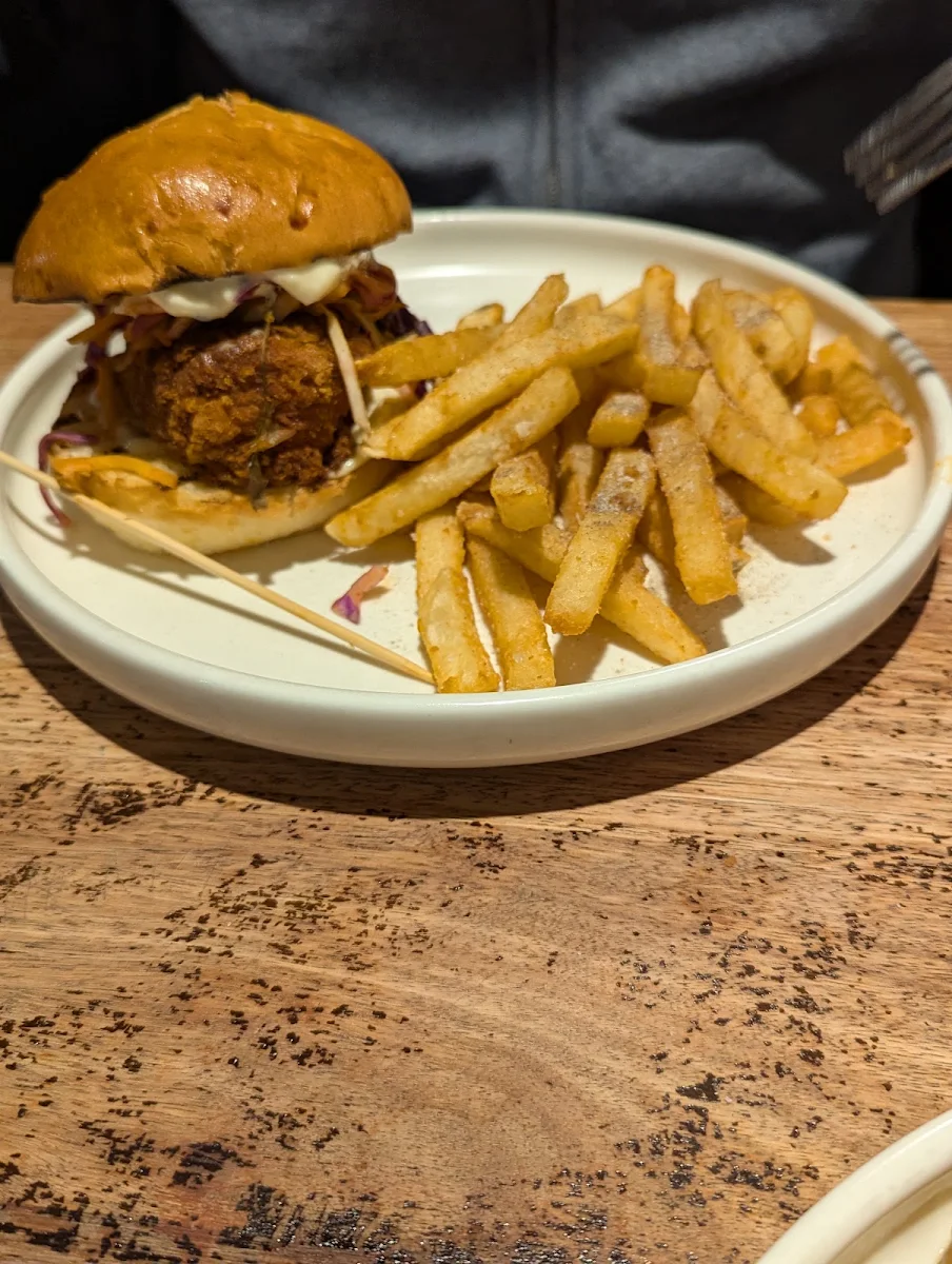 Korean Chicken Burger, Bundalong Tavern