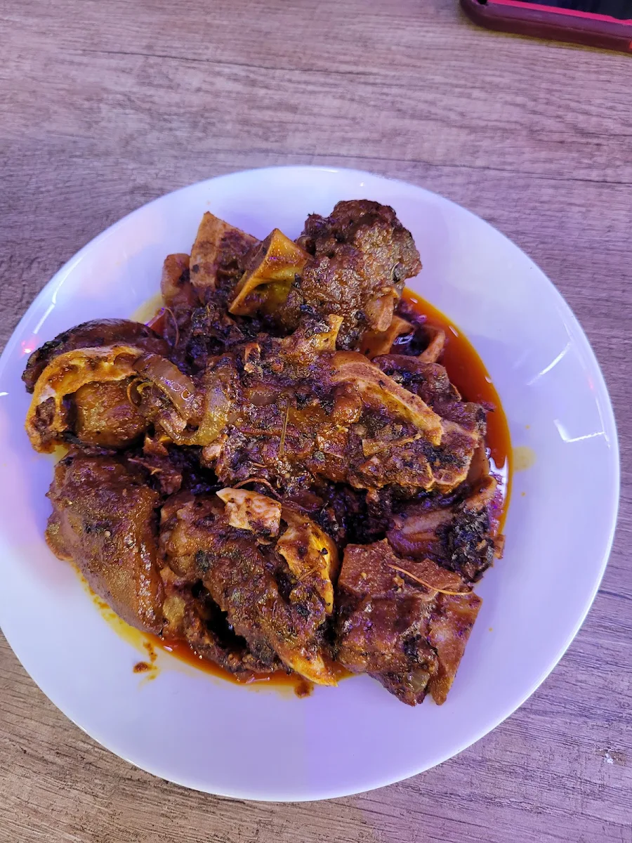 Highlights, Whot Restaurant & Lounge