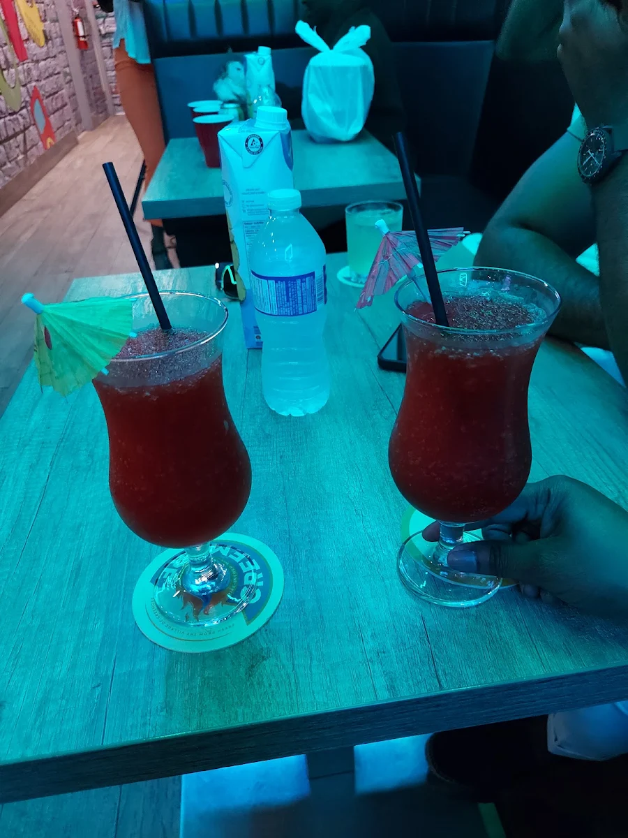 Highlights, Whot Restaurant & Lounge