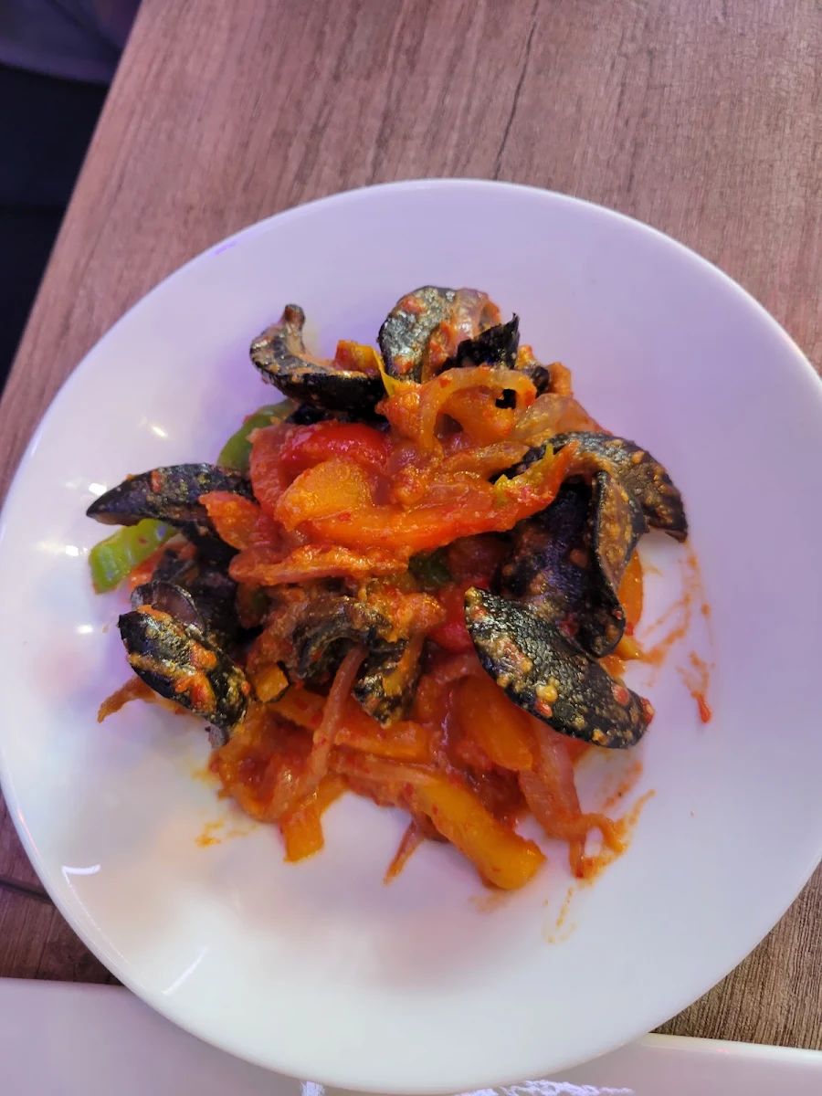 Peppered Snails, Whot Restaurant & Lounge