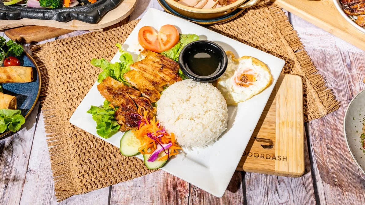 Highlights, HONG KITCHEN & BAR