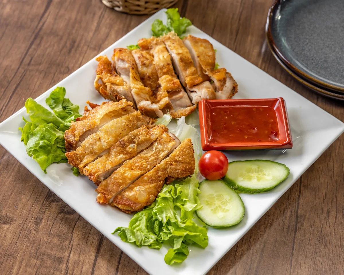 Highlights, HONG KITCHEN & BAR