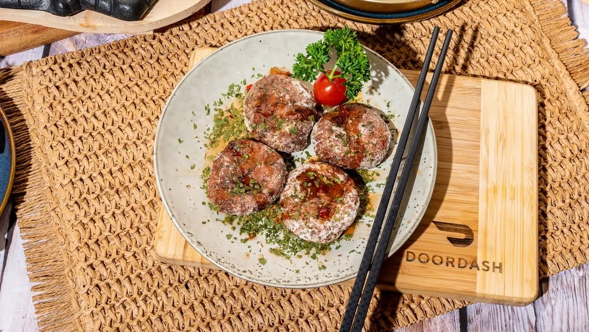 Highlights, HONG KITCHEN & BAR