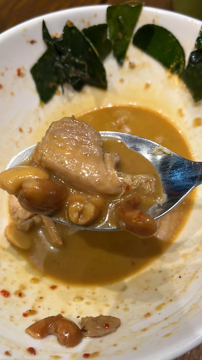 Red Lychee Chicken Curry, HONG KITCHEN & BAR
