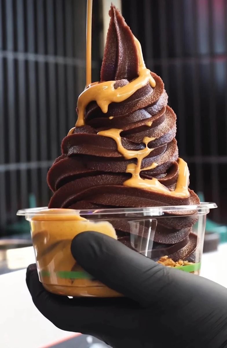 Highlights, Pistachio Dessert Haus