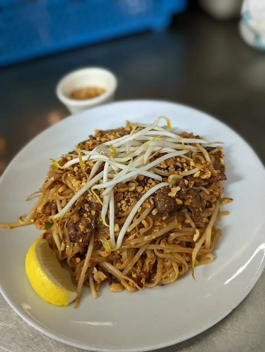 Pad Thai w Chicken & Shrimp
