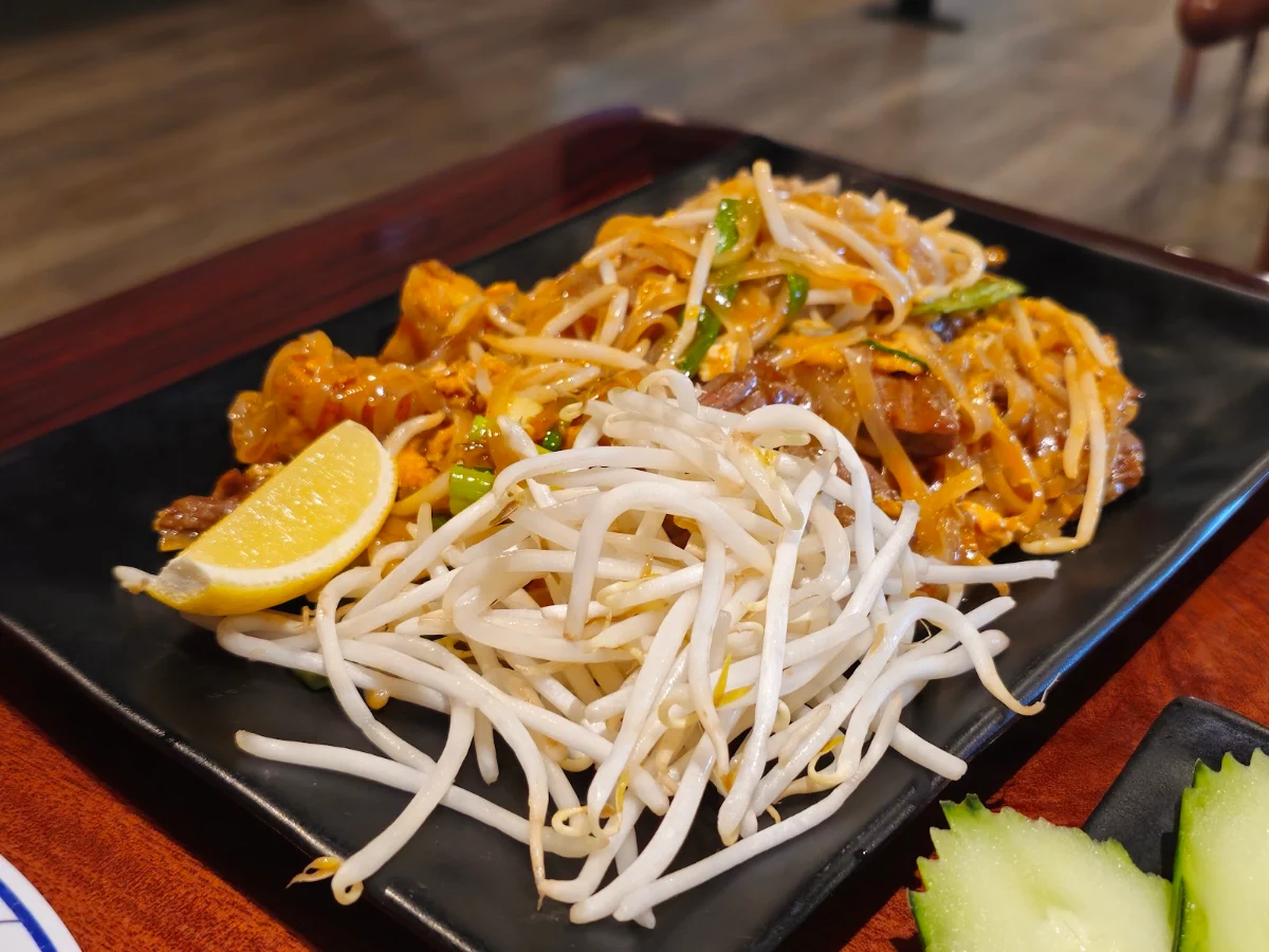 Chicken Pad Thai
