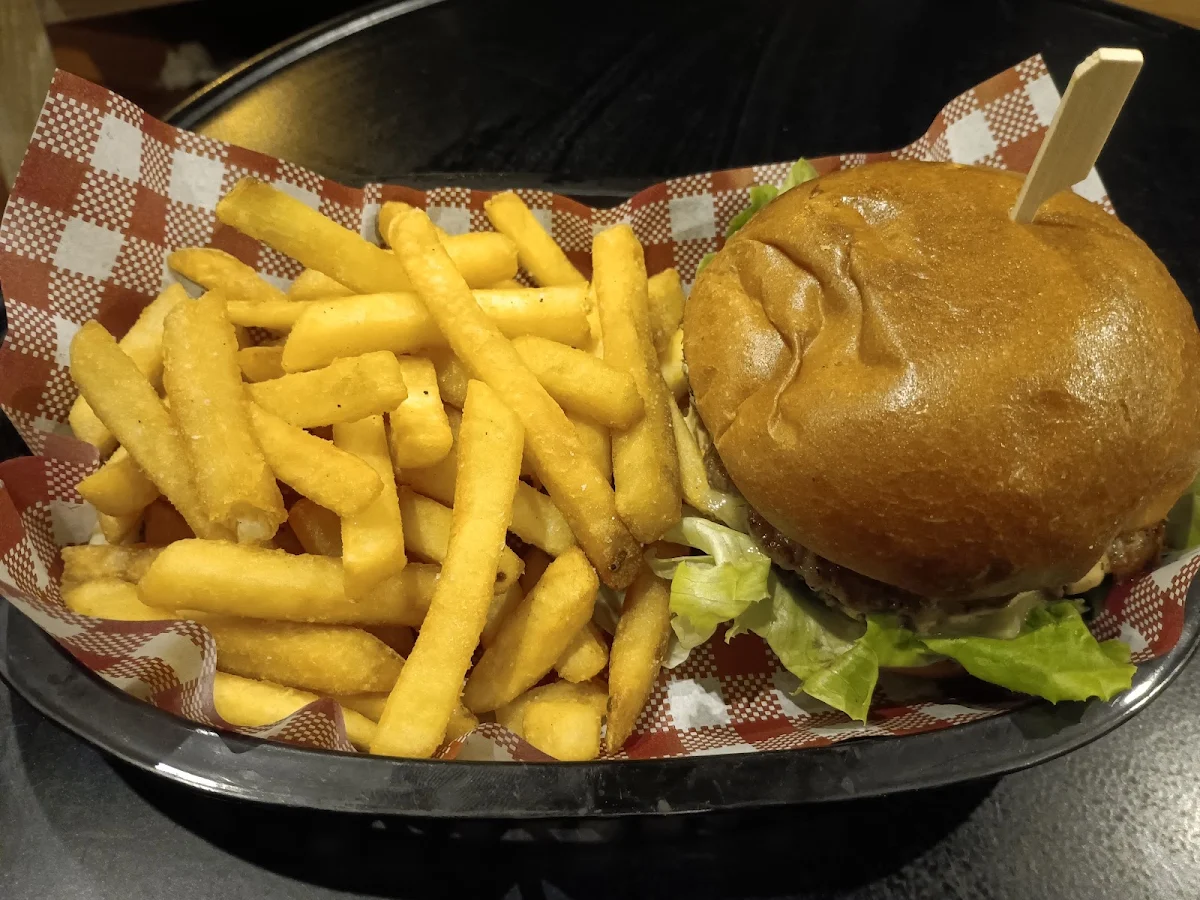 Smashed Burger, Roamer Brisbane Bar/Cafe