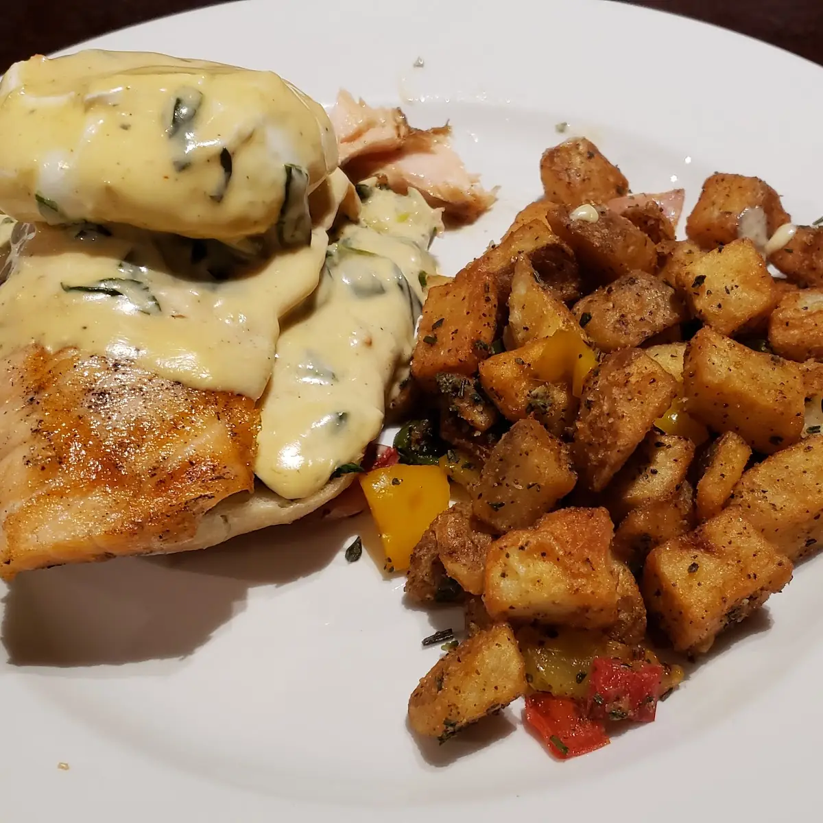 Grilled Salmon Benedict