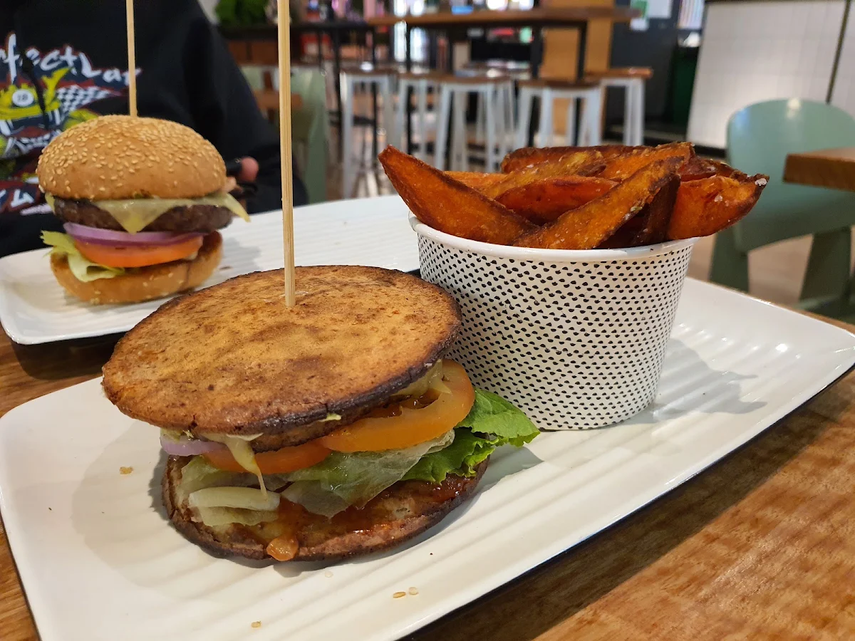 BAA BAA Burger Low Carb Bun, Grill'd Burgers - Whitford City