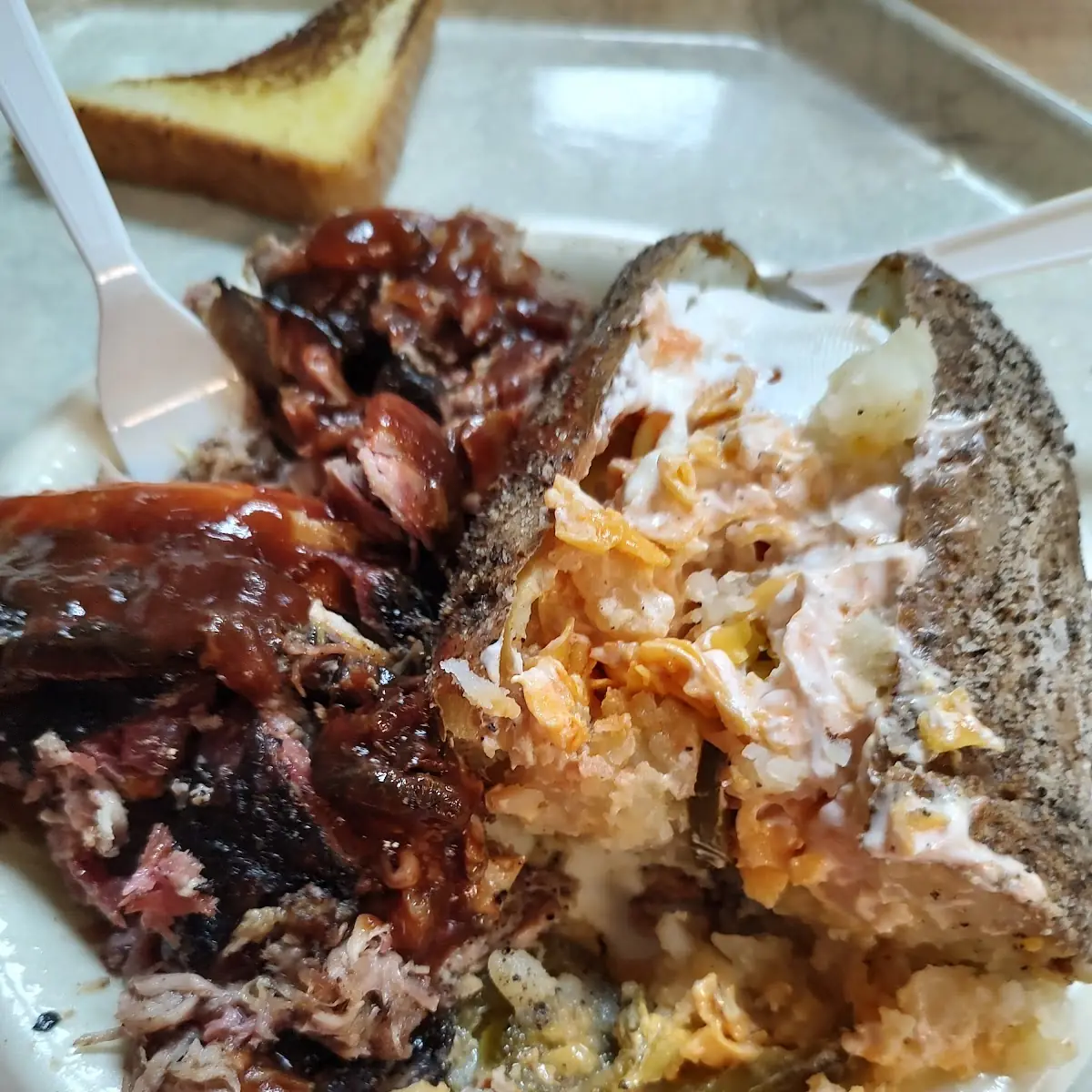 Pulled Pork Dinner Rolls