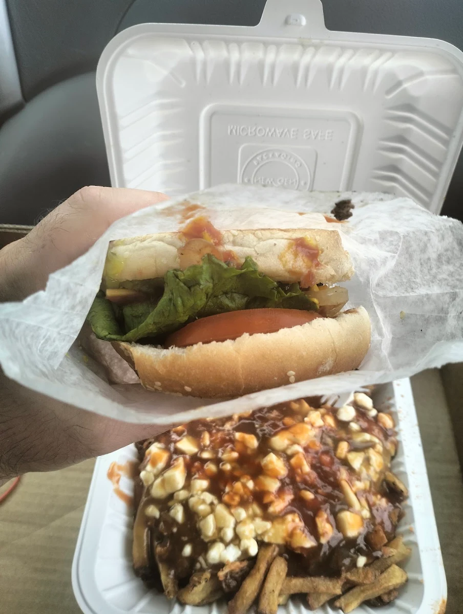 BBQ Cheeseburger Poutine, Marks County Chips