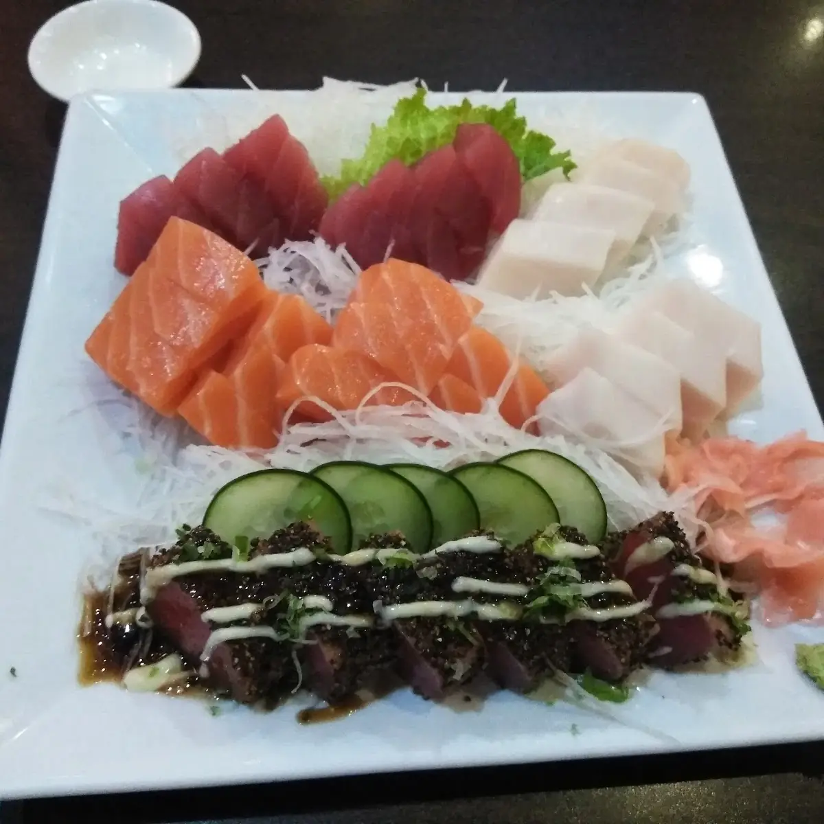 Lunch Sushi and Sashimi Combo