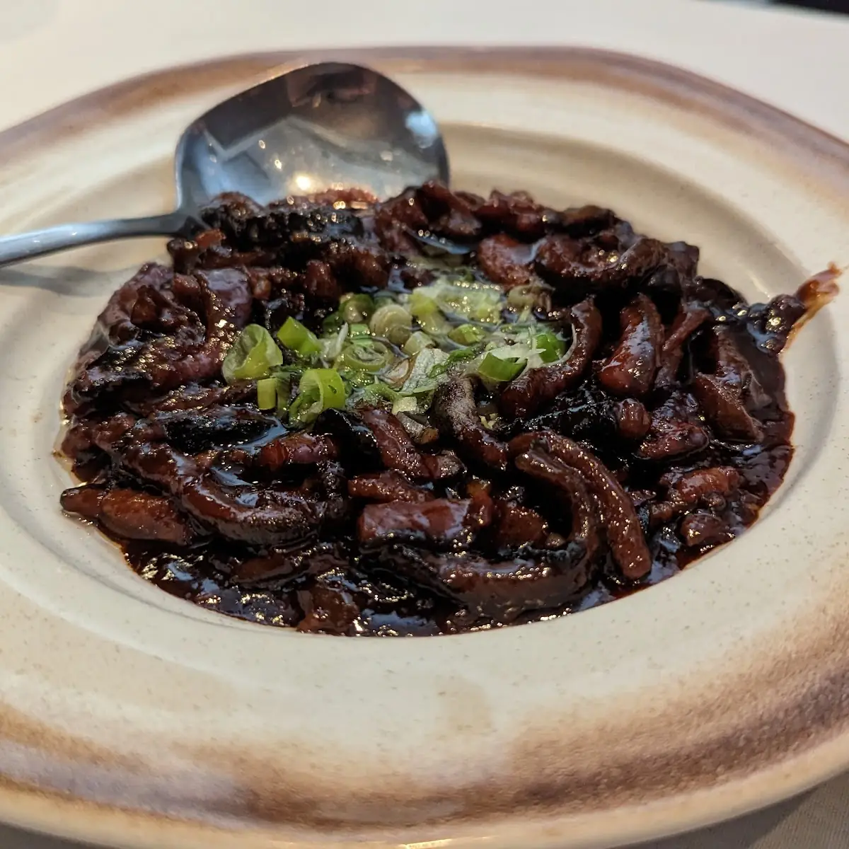 Sliced Eel with Scallion in Hot Oil
