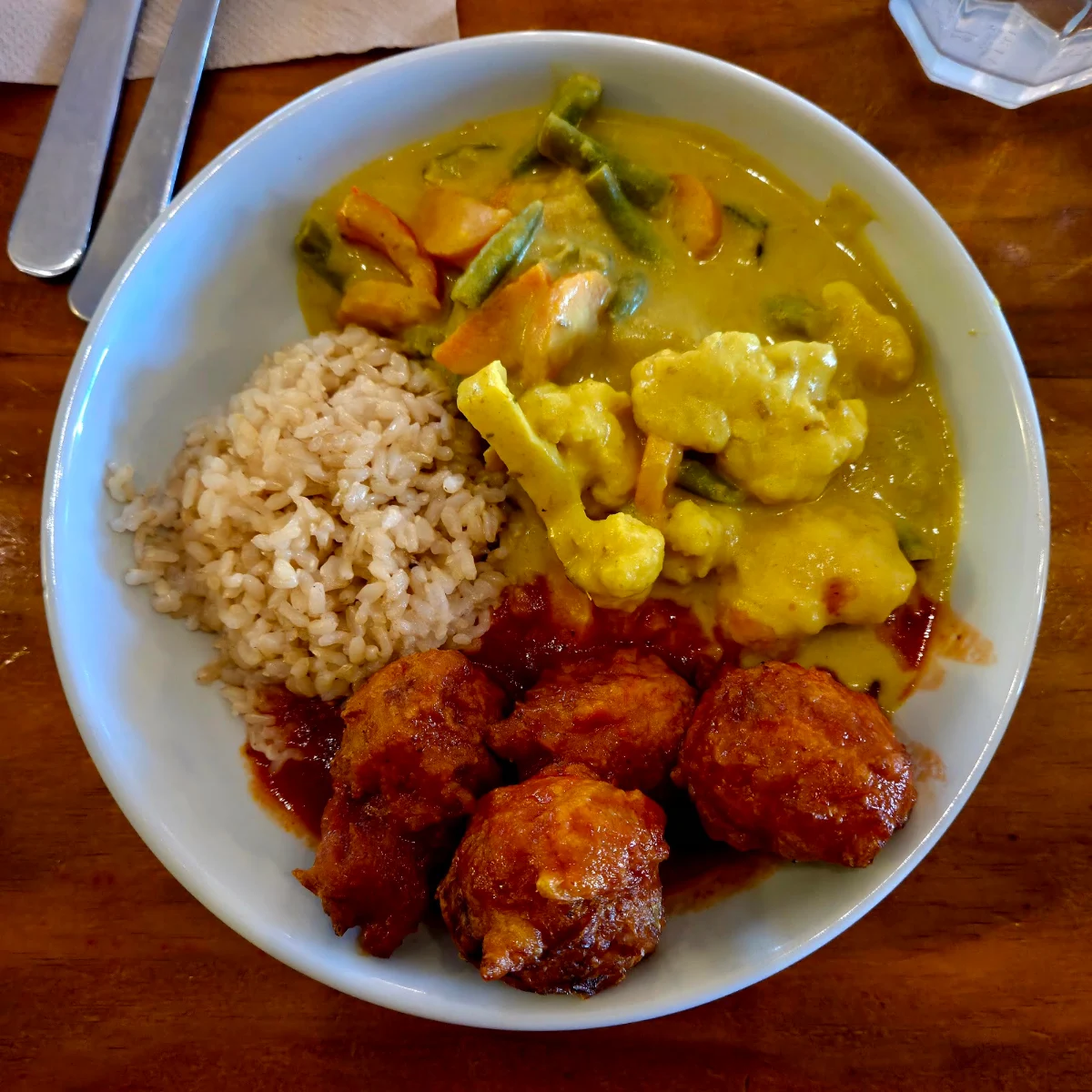 Thai Curry with Tofu, Cardamom Pod 25+ years