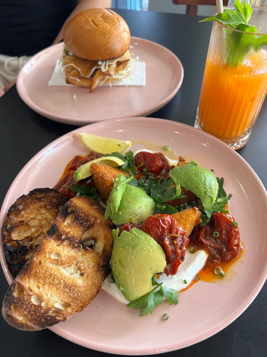 All Day Vegan, 3.8 Baysie