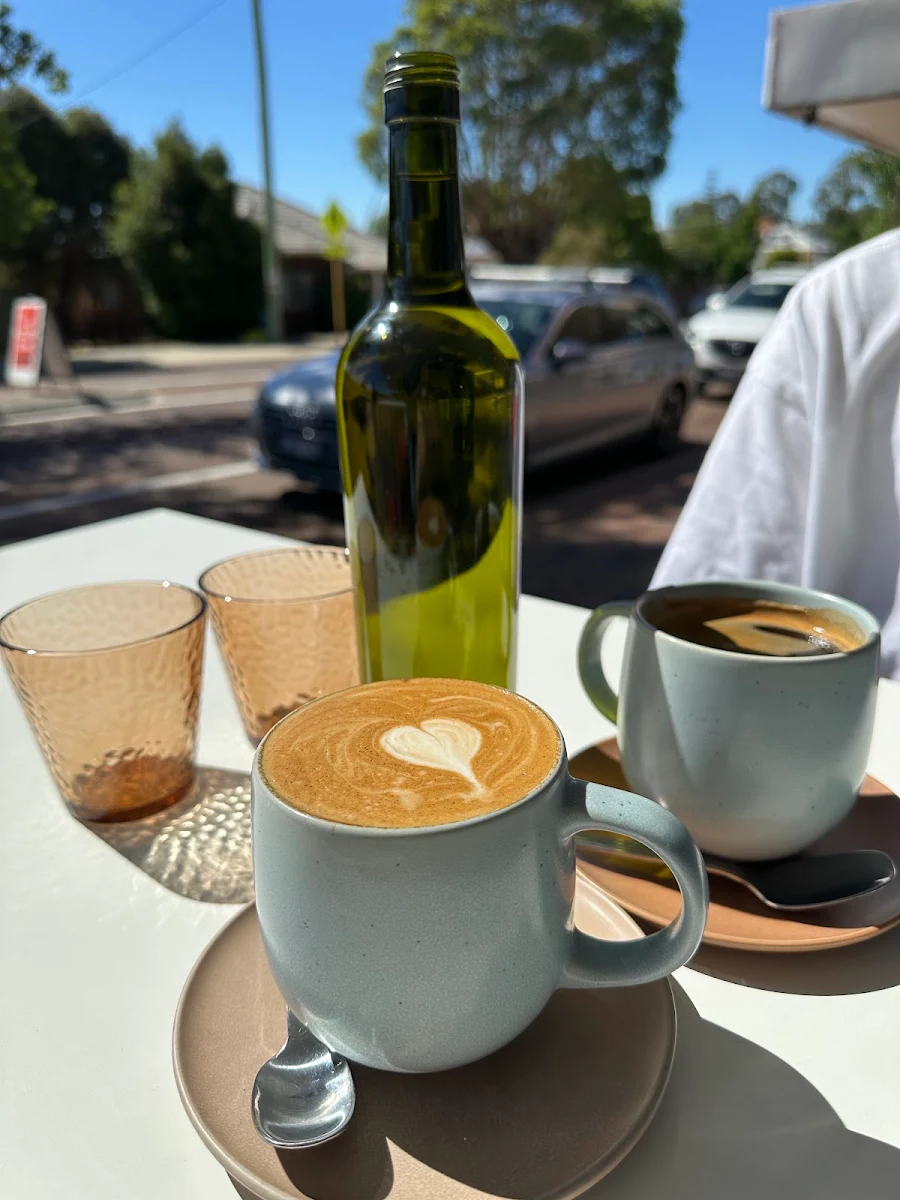 Coffee, 3.8 Baysie