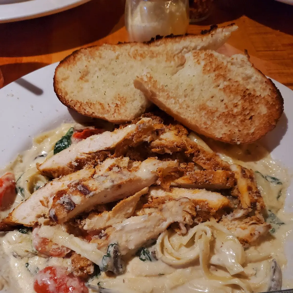 Chicken Alfredo Pasta