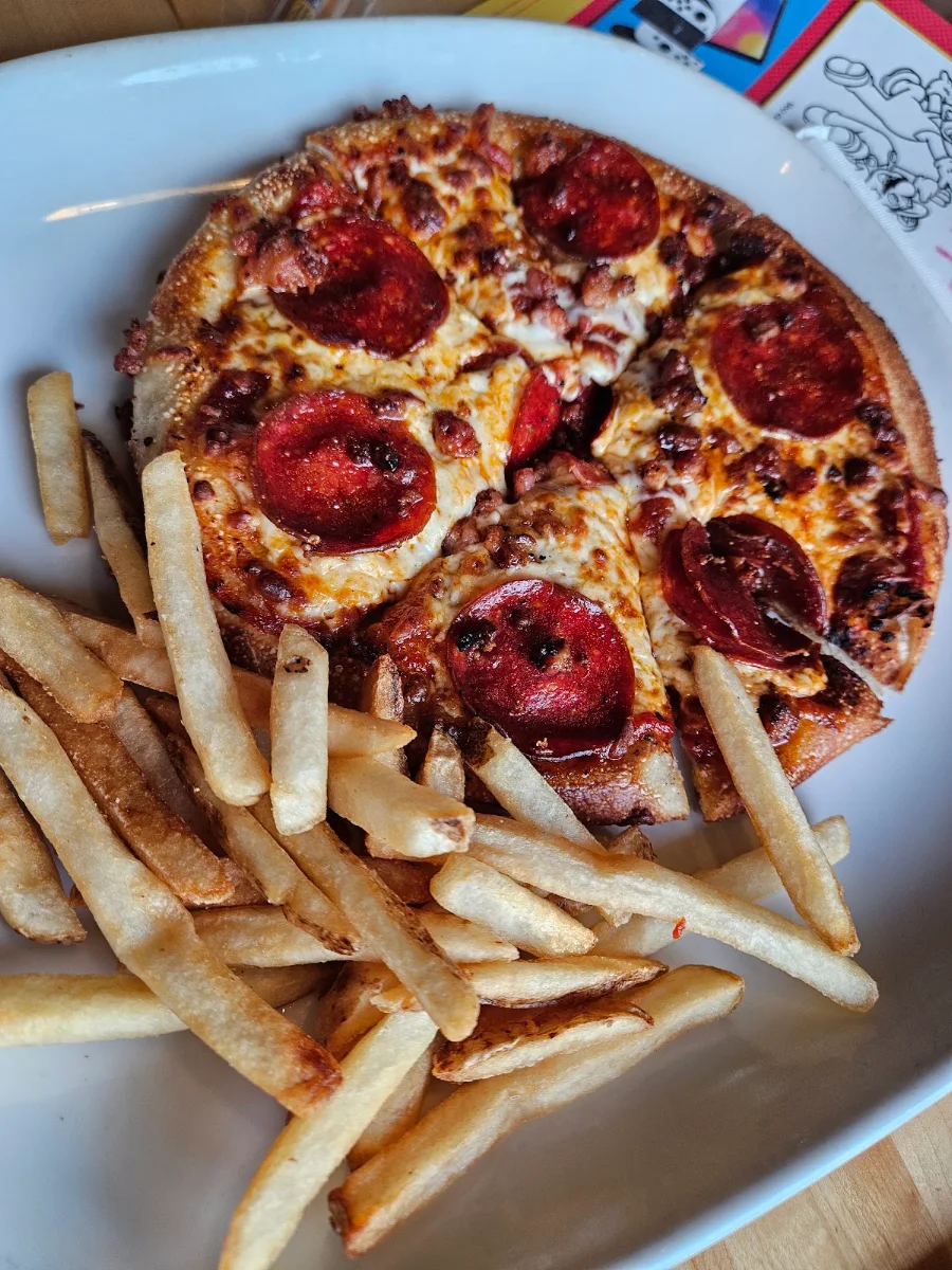 Big Kids Pizza, Boston Pizza