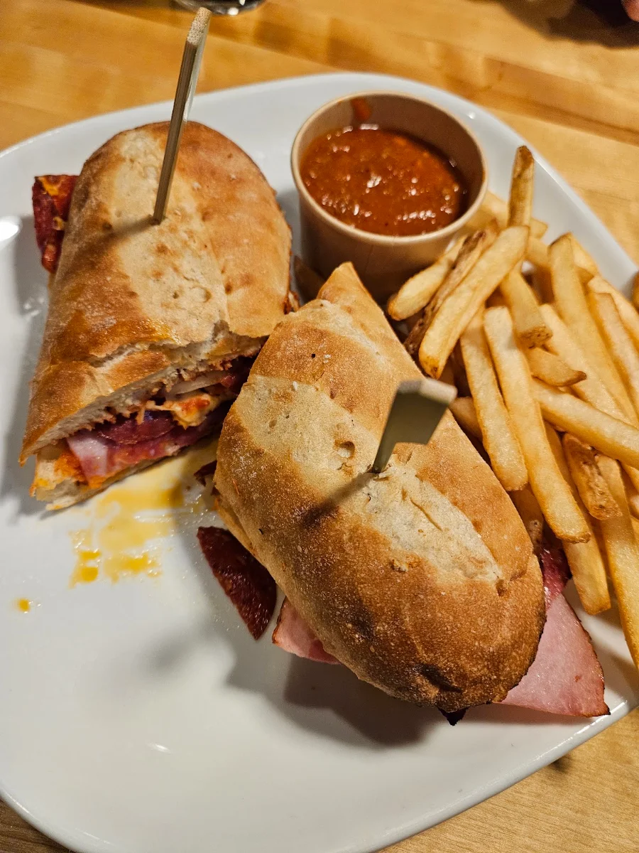 Boston Brute, Boston Pizza