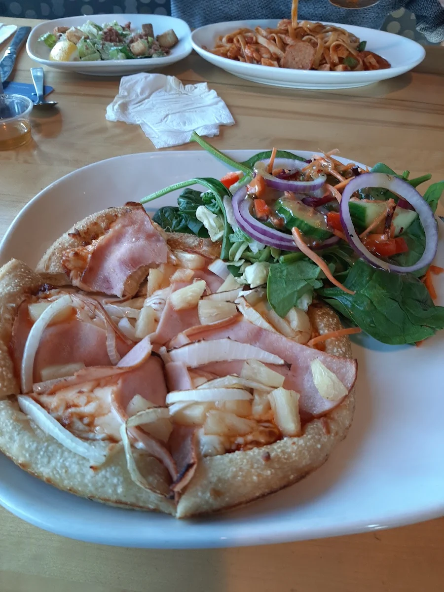 Create Your Own Pizza Lunch Special, Boston Pizza