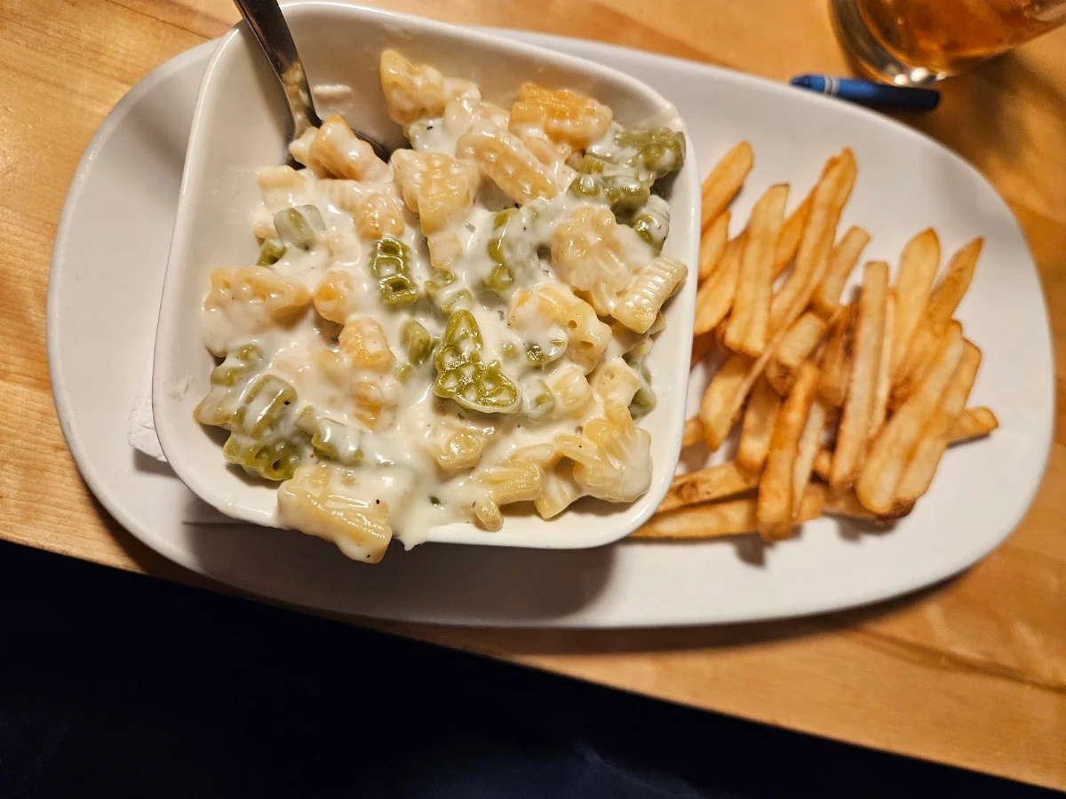 Kids Bugs and Cheese, Boston Pizza