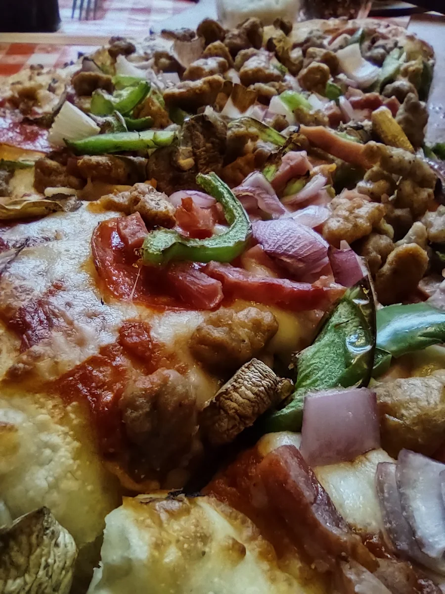 Hand Tossed Super Supreme Pizza