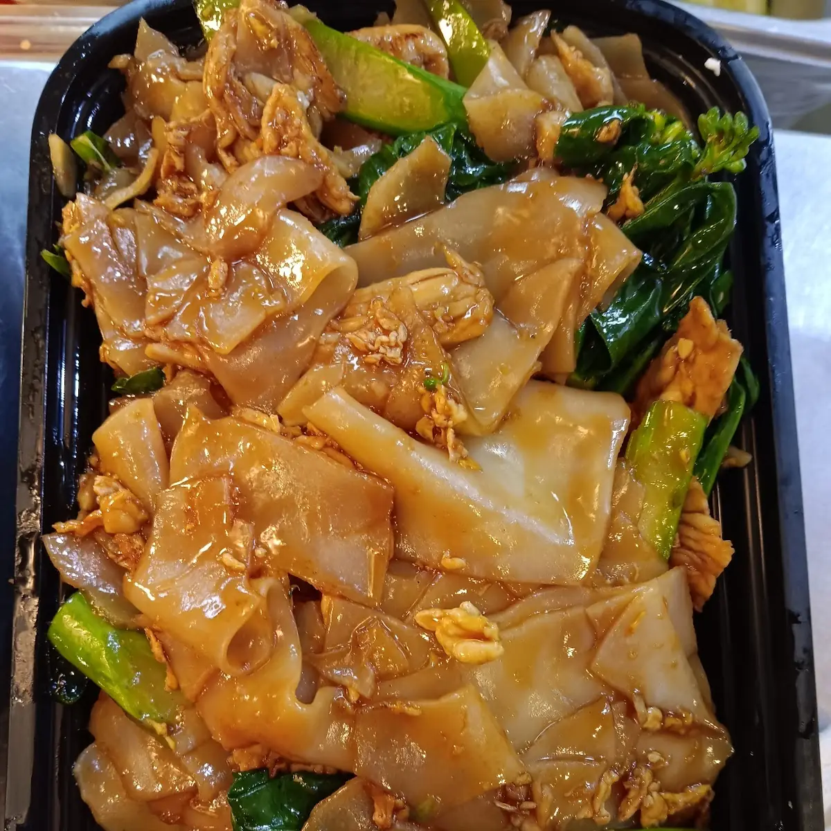 Pad See EW Noodle