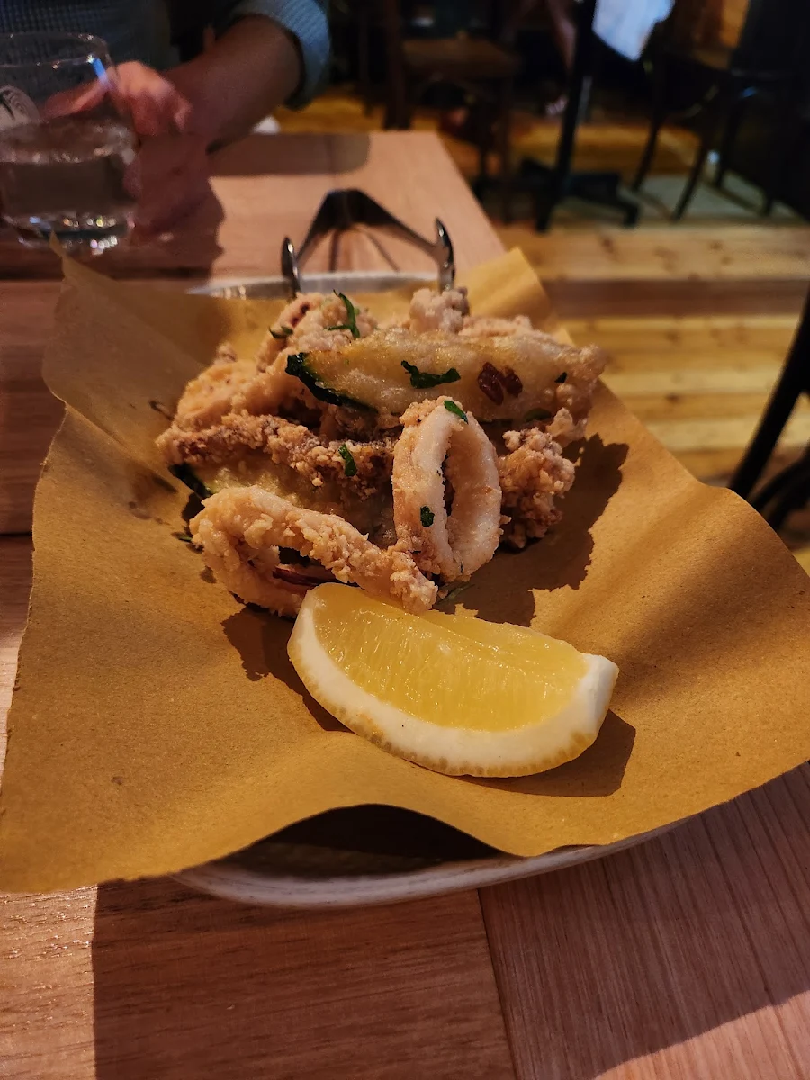 Calamari & Zucchini Fritti, La Disfida Haberfield