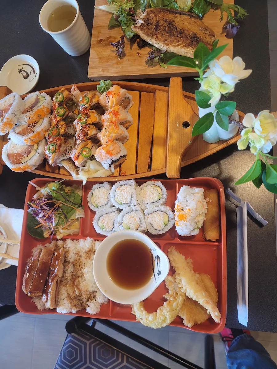 Aburi Sushi Combo