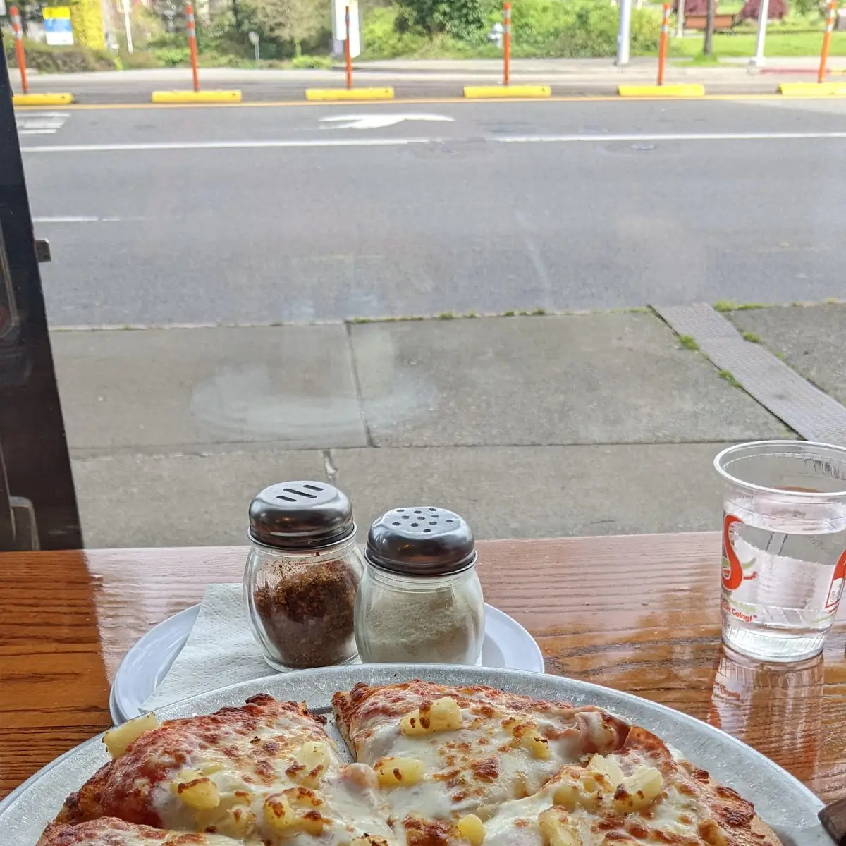 Hawaiian Pizza