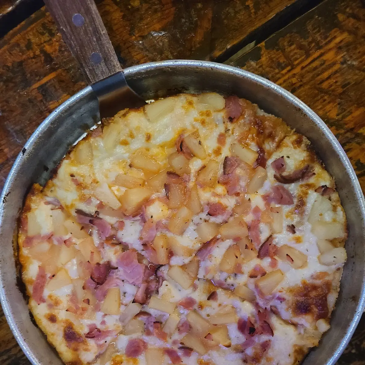 Deep- Thin Crust Hawaiian Pizza