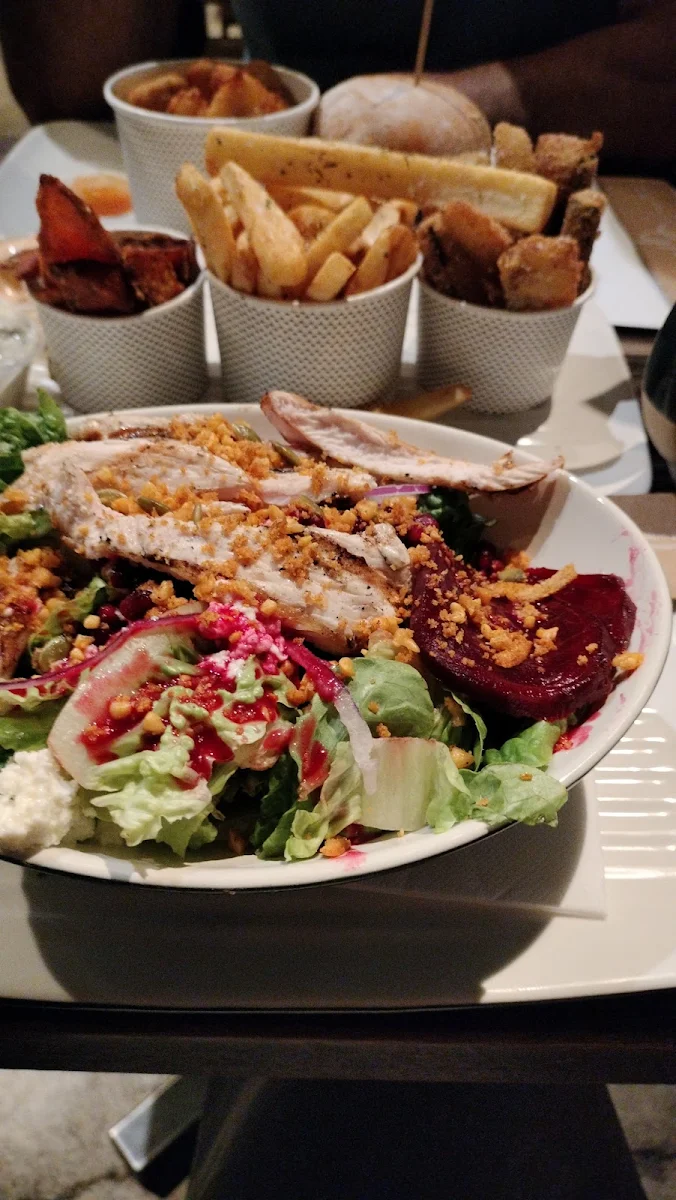 Chicken Pom Salad, Grill'd Highpoint