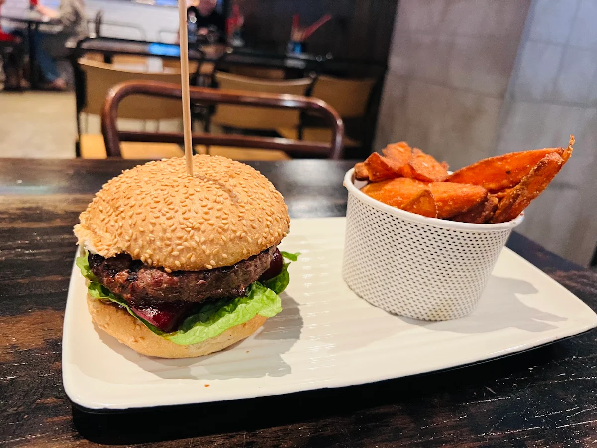 Highlights, Grill'd Highpoint