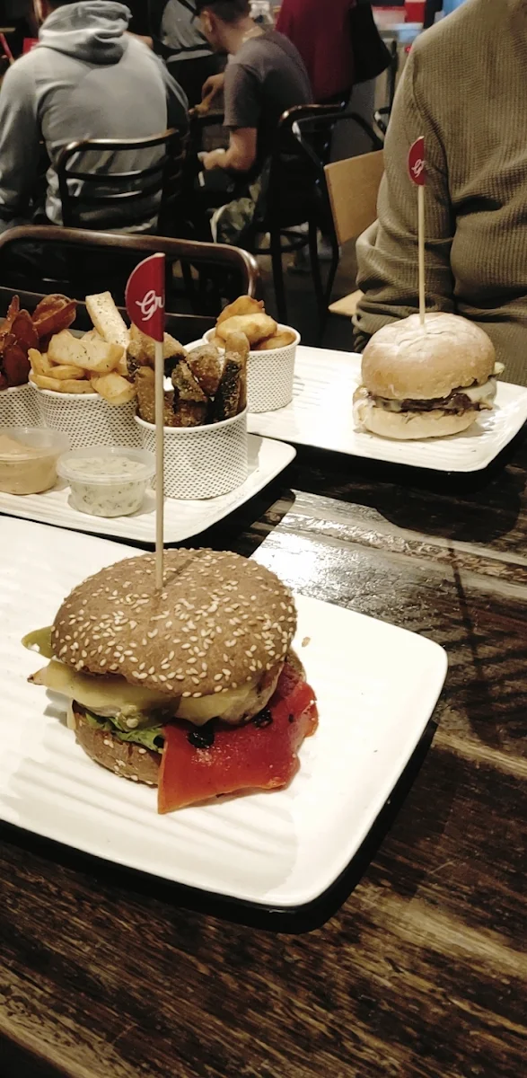 Hot Bird GF Bun, Grill'd Highpoint