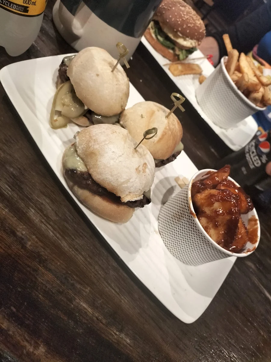 Super Sliders and Bonfire BBQ Chicken Bites, Grill'd Highpoint