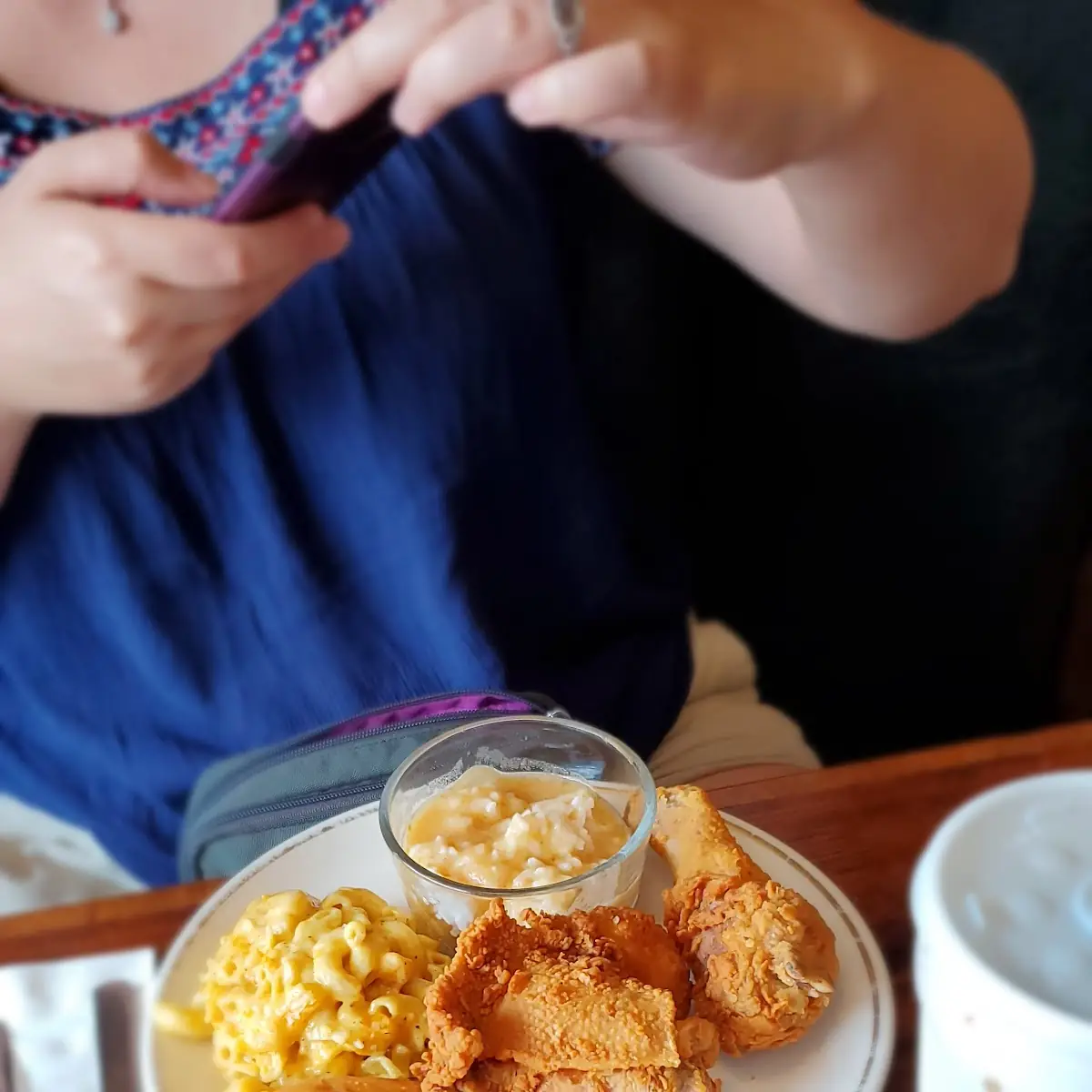 Fried Chicken and Mac Cheese