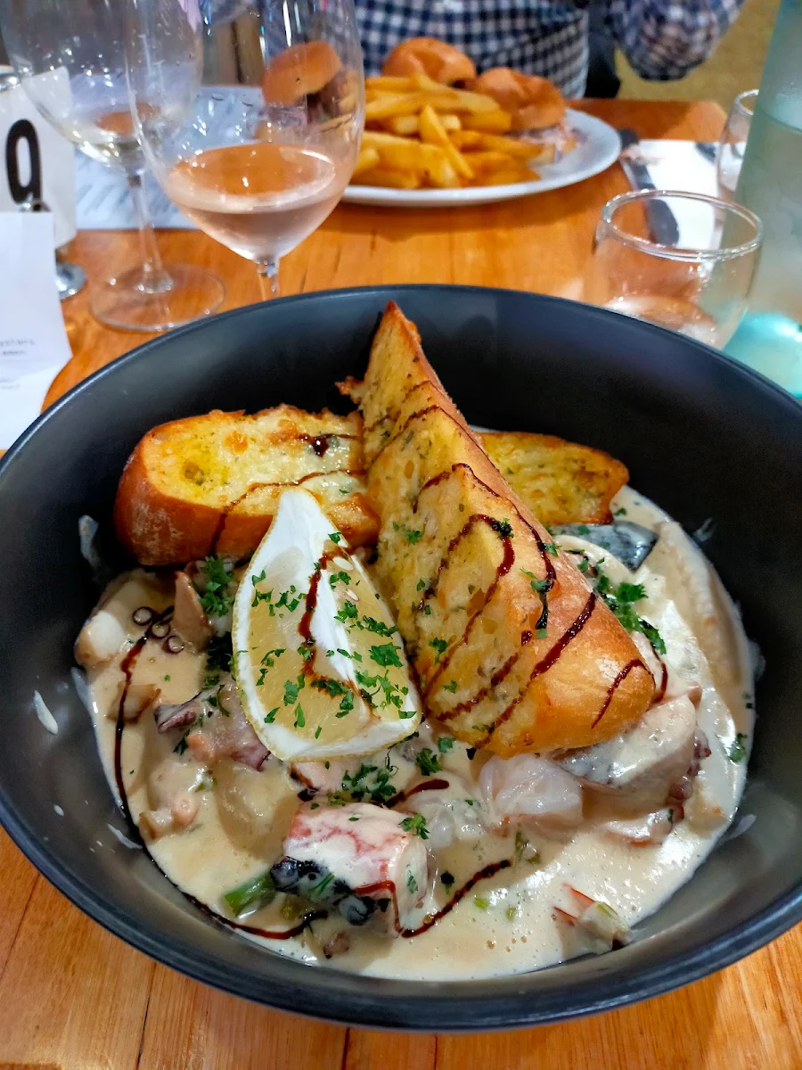 Highlights, Cramer's Bistro & Bar