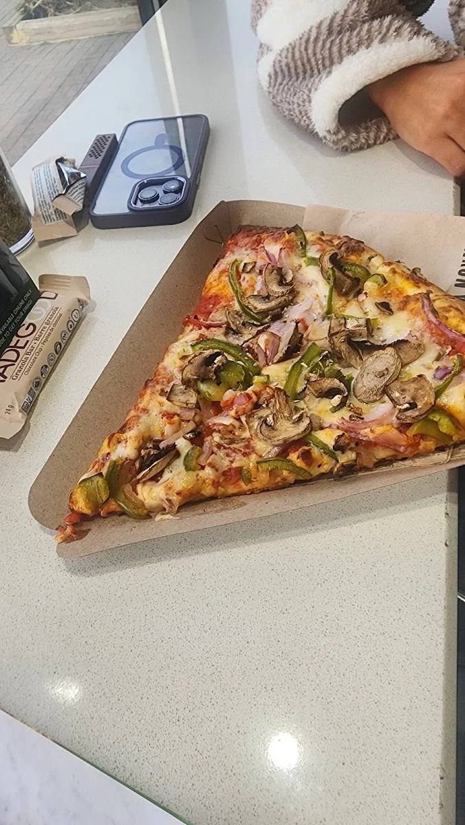 Pizza Vegetariana, Pizza Nova