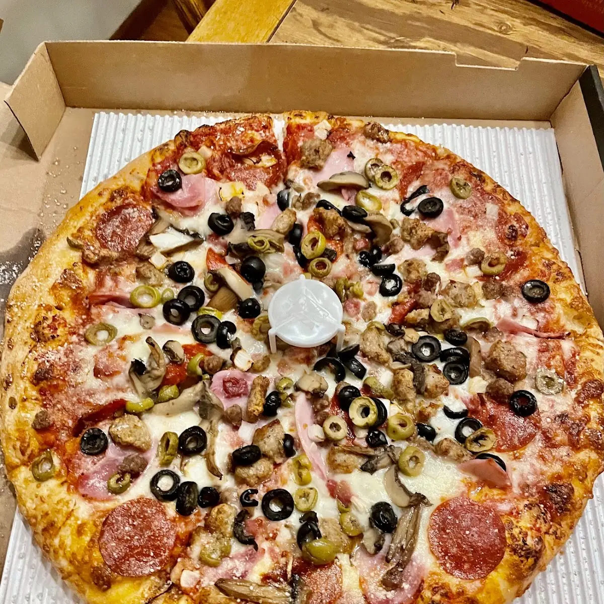 Hand Tossed Round