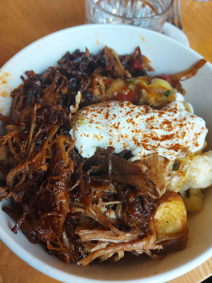 Breakfast Poutine with Pulled Pork