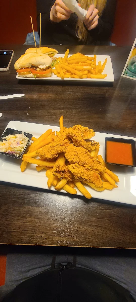 Chicken Fingers and Fries, Dave & Buster's Oakville