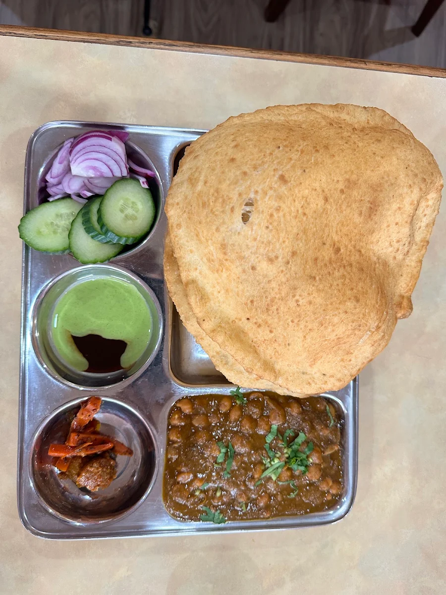 Amritsari Kulche