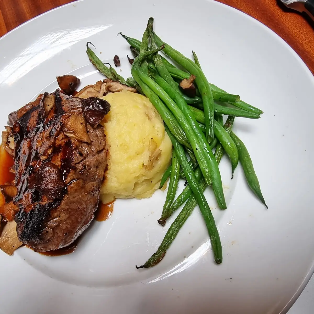 Wood-Grilled Filet Mignon