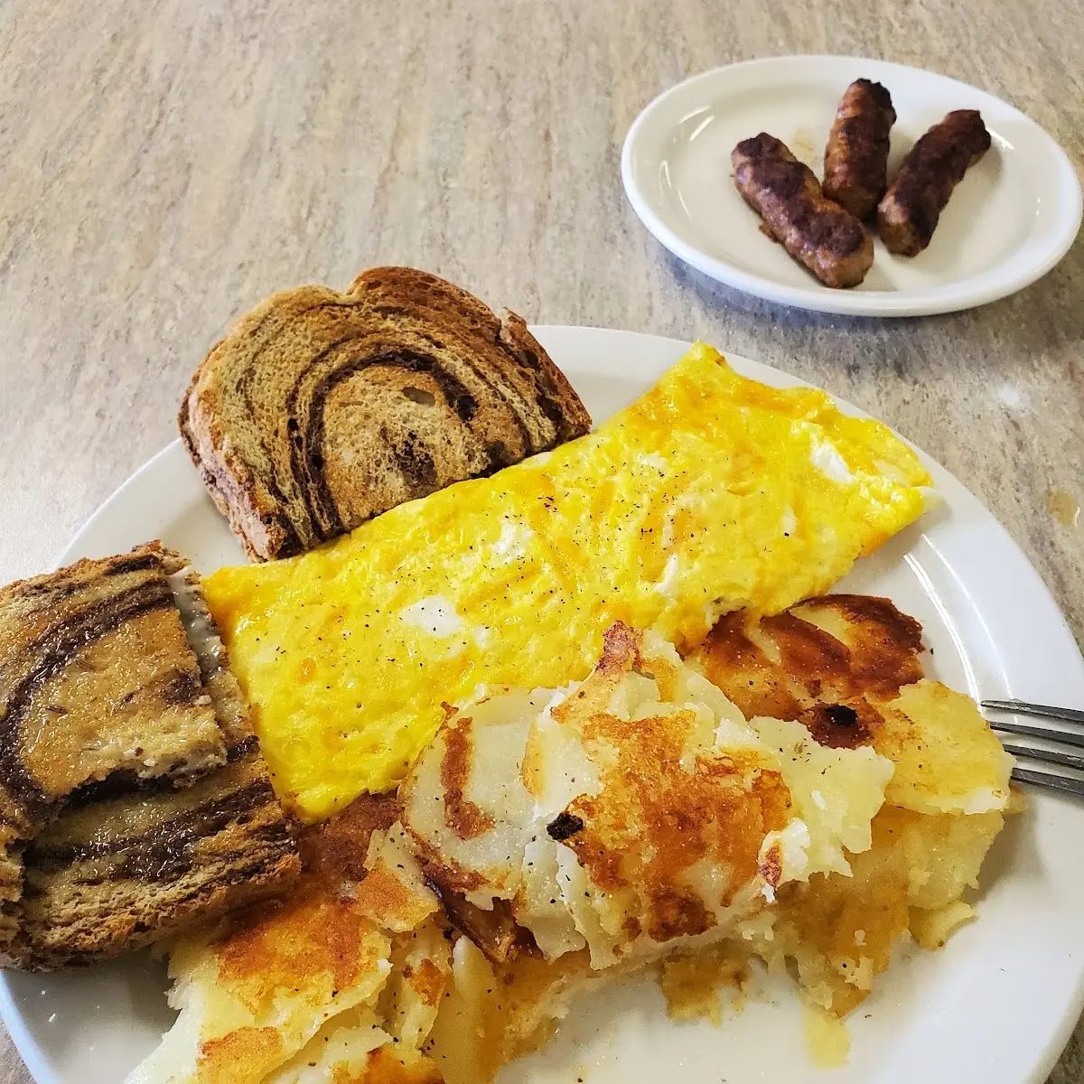 Cheese Omelette with Homefries