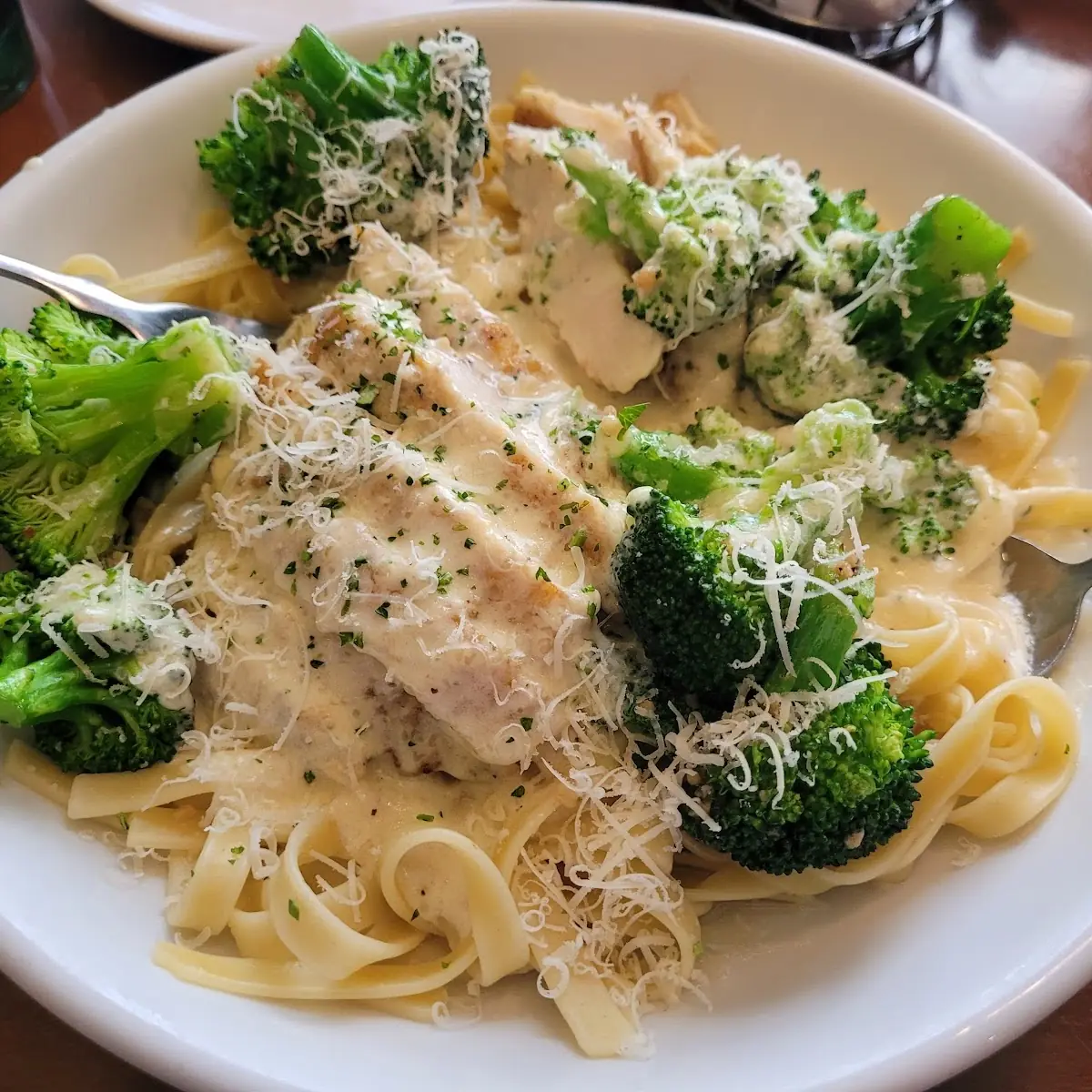 Chicken Fettuccine Alfredo with Broccoli