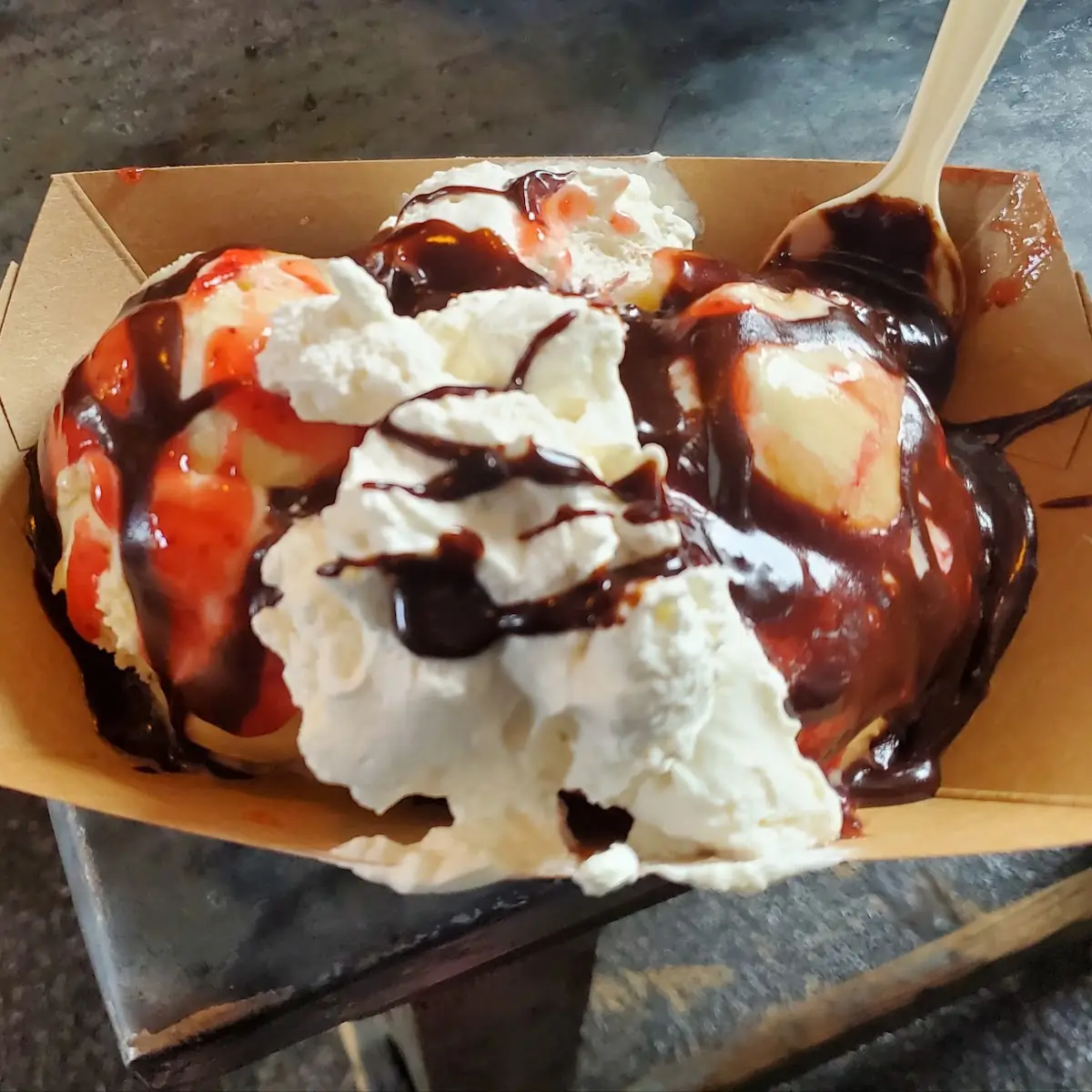 Chocolate Dipped Strawberry Sundae