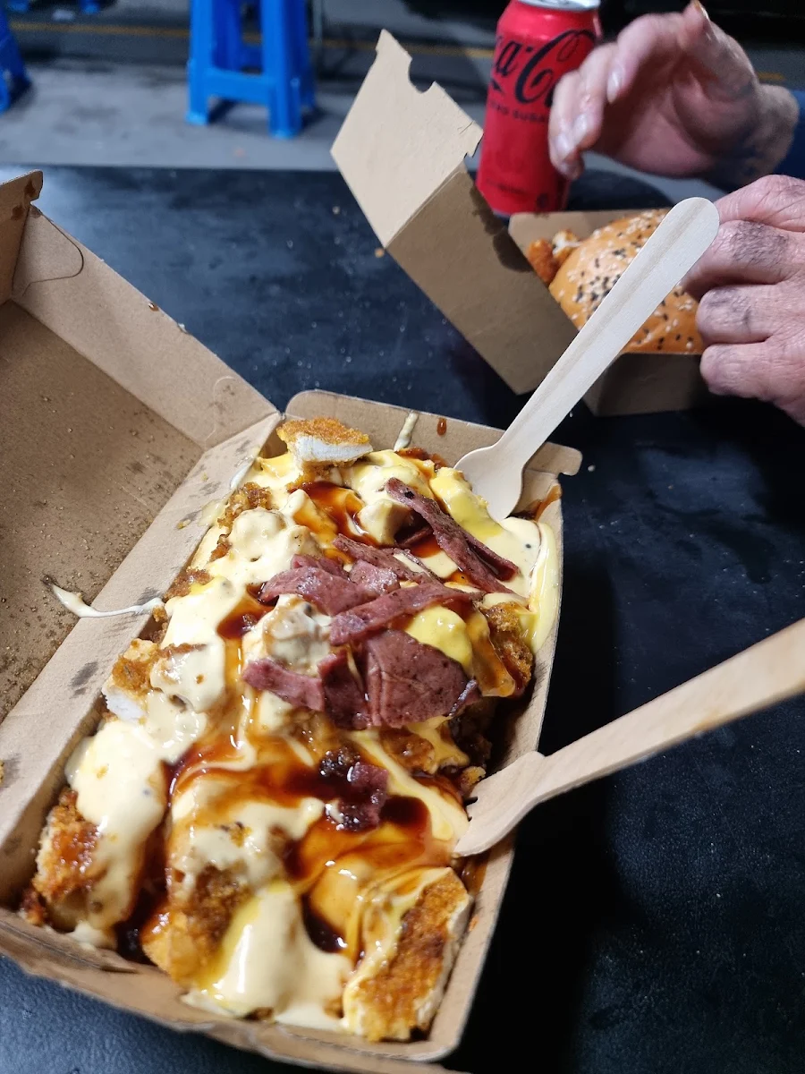 Loaded Fries, Chubby Buns Burgers Punchbowl