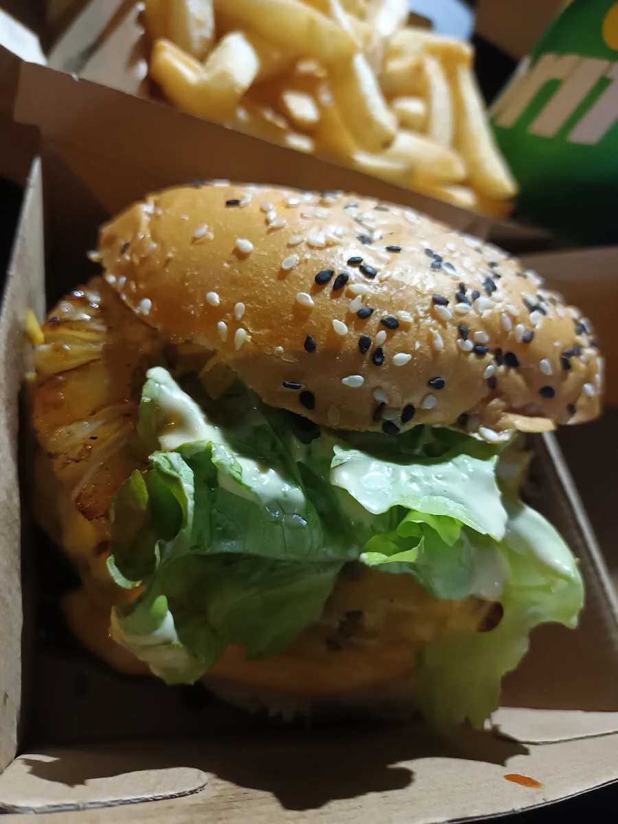 The Chubby Special Burger, Chubby Buns Burgers Punchbowl